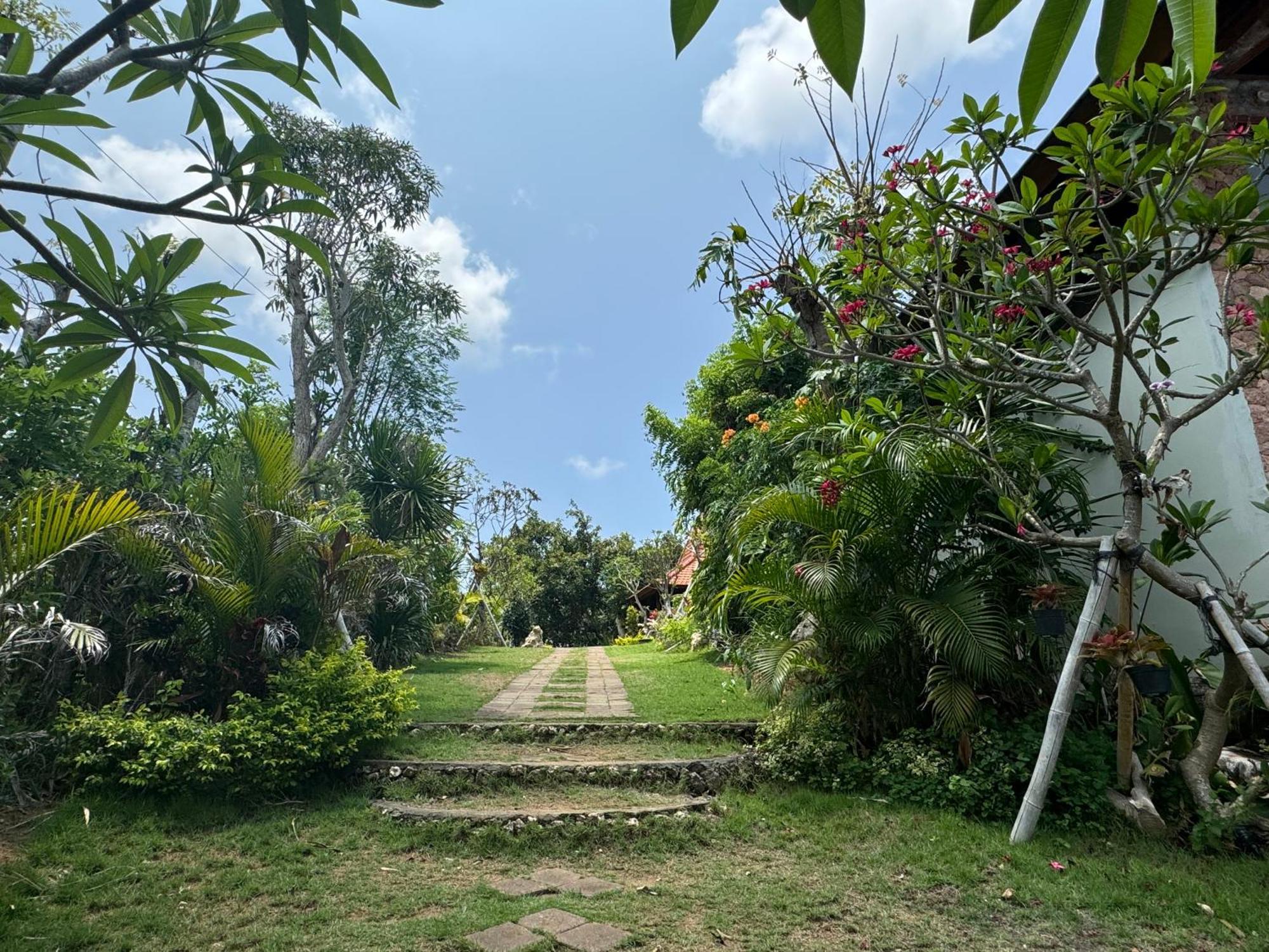 Ringsun Homestay Uluwatu Бадунг Екстериор снимка